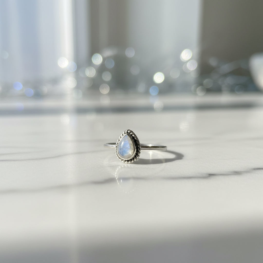 Sterling Sliver Moonstone - Size 9