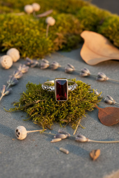 Sterling Sliver Garnet - Size 9