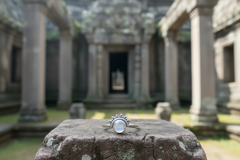 Sterling Silver Round Moonstone Stud Crowned Stacker Ring - Size 10