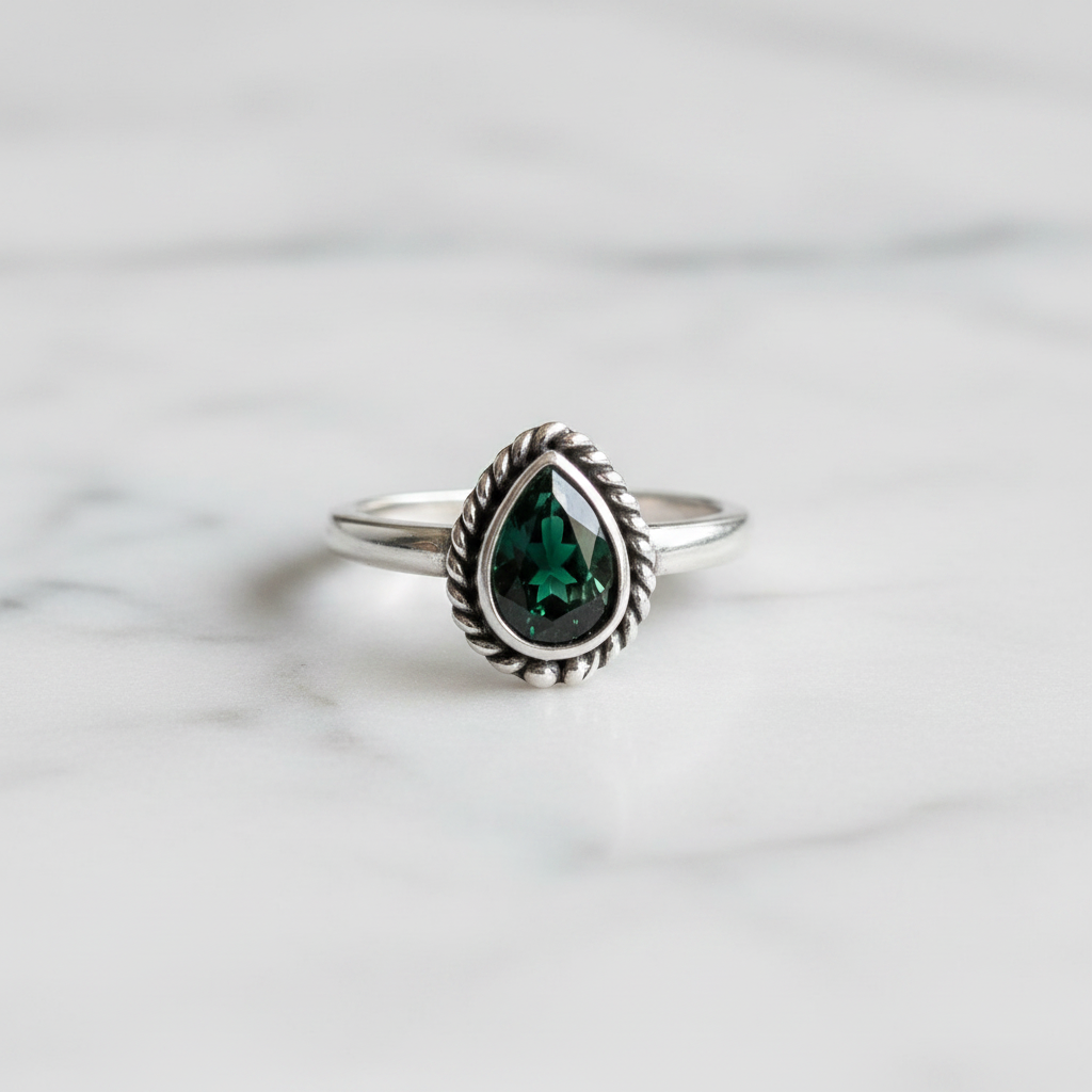 Sterling Silver Teardrop Green Quartz Ring - Size 6